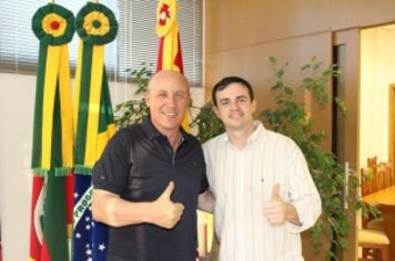 No gabinete