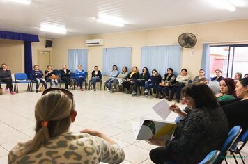 Prefeito Rogerio e Vice-prefeita Beti reuniram-se com profissionais dos Postos de Saúde