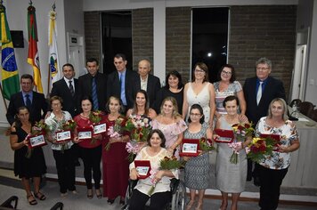 VICE-PREFEITA PARTICIPOU DE SESSÃO SOLENE EM HOMENAGEM AO DIA INTERNACIONAL DA MULHER
