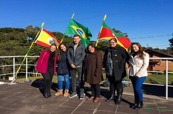 Vice-prefeita Beti recebe intercambista Alemão