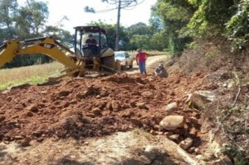RECUPERAÇÃO E MELHORIAS NAS ESTRADAS DO INTERIOR