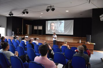 PROJETO DE LEI QUE REESTRUTURA REGIME DE PREVIDÊNCIA DOS SERVIDORES PÚBLICOS ATIVOS DE ARVOREZINHA É DISCUTIDO COM VEREADORES