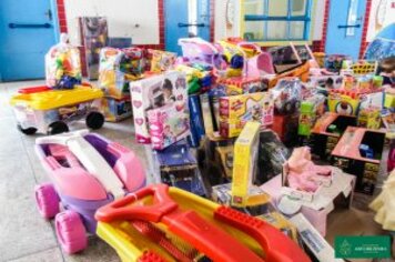 ADMINISTRAÇÃO MUNICIPAL FAZ ENTREGA DE QUASE 1.000 NOVOS BRINQUEDOS PARA EDUCAÇÃO INFANTIL