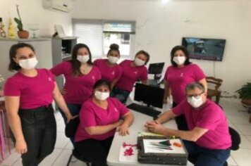 CRAS SE MOBILIZA PARA IMPACTAR A COMUNIDADE SOBRE A IMPORTÂNCIA DO OUTUBRO ROSA