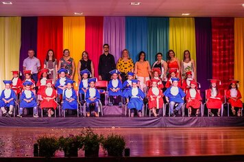 93 CRIANÇAS SE FORMAM NA EDUCAÇÃO INFANTIL