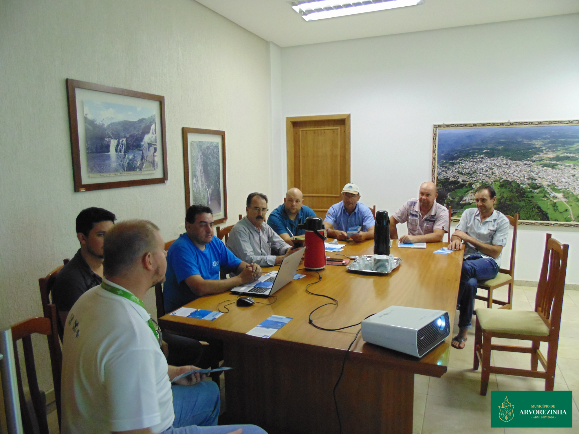 ADMINISTRAÇÃO MUNICIPAL FAZ PARCERIA COM SEBRAE E INCENTIVA AGROINDÚSTRIA