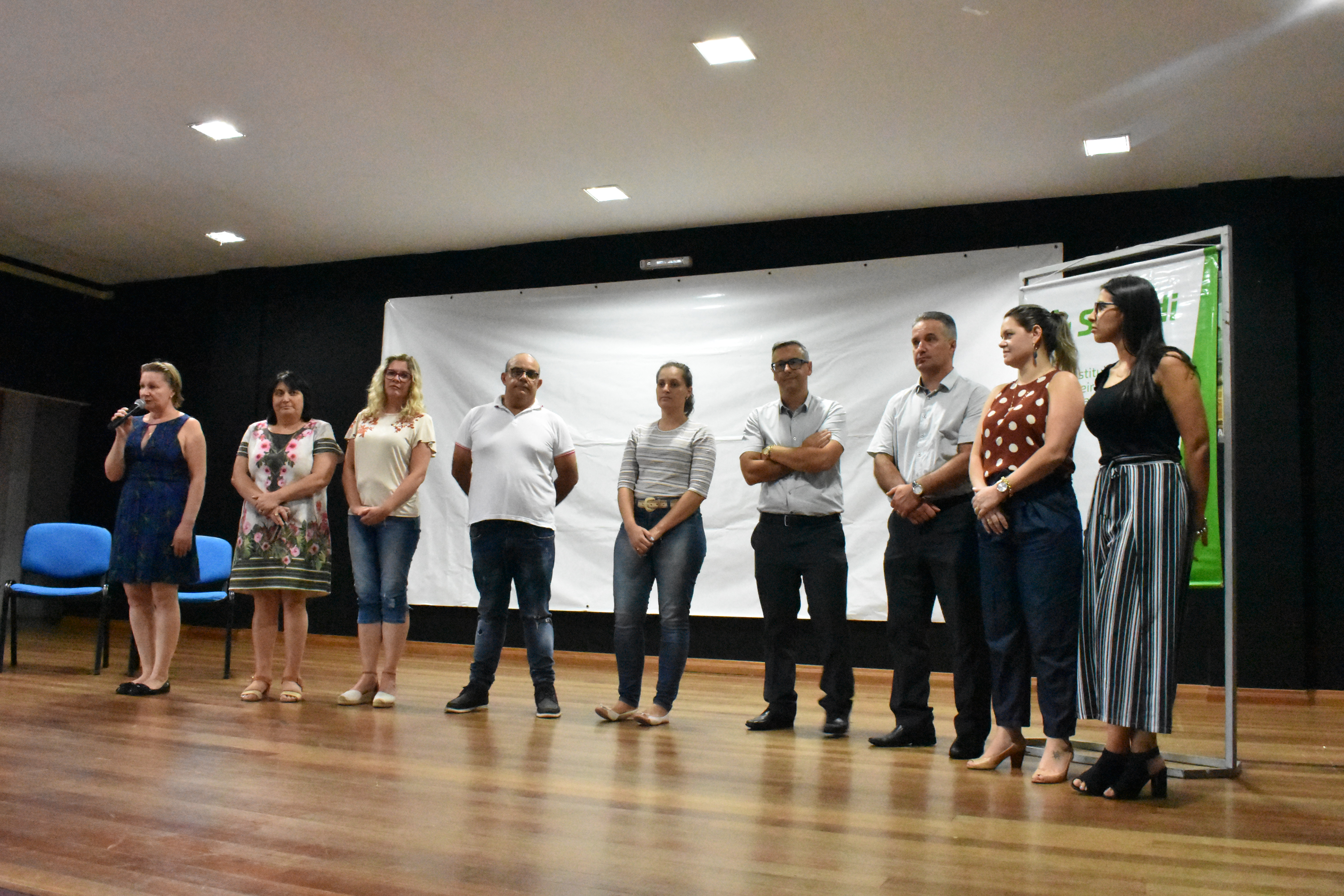 CAPACITAÇÃO PARA PREVENÇÃO DO USO DO ÁLCOOL E OUTRAS DROGAS FOI REALIZADO PARA PROFISSIONAIS DA REDE ESTADUAL E MUNICIPAL DE EDUCAÇÃO, SECRETARIA DE SAÚDE, ASSISTÊNCIA SOCIAL E TRABALHO, CONSELHO TUTELAR e OUTROS