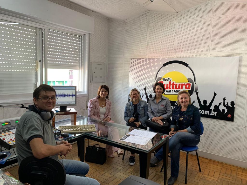 PROGRAMAS DE RÁDIO ESTÃO SENDO REALIZADOS EM COMEMORAÇÃO AO DIA INTERNACIONAL DA MULHER