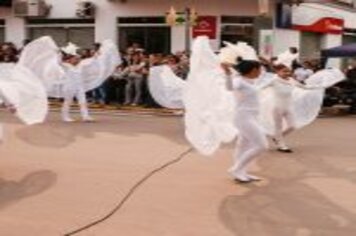 Foto - DESFILE CIVICO CULTURAL FICOU NA HISTÓRIA DOS 60 ANOS DO MUNICÍPIO
