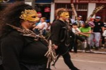 Foto - DESFILE CIVICO CULTURAL FICOU NA HISTÓRIA DOS 60 ANOS DO MUNICÍPIO
