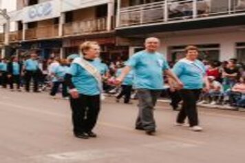 Foto - DESFILE CIVICO CULTURAL FICOU NA HISTÓRIA DOS 60 ANOS DO MUNICÍPIO