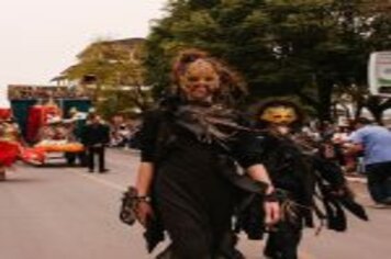 Foto - DESFILE CIVICO CULTURAL FICOU NA HISTÓRIA DOS 60 ANOS DO MUNICÍPIO