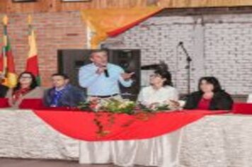 Foto - PREFEITO E VICE-PREFEITA PARTICIPAM DE HOMENAGEM AS MULHERES TRADICIONALISTAS DO MUNICÍPIO