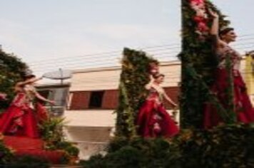 Foto - DESFILE CIVICO CULTURAL FICOU NA HISTÓRIA DOS 60 ANOS DO MUNICÍPIO