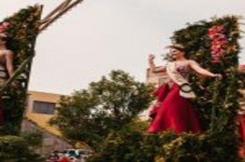 Foto - DESFILE CIVICO CULTURAL FICOU NA HISTÓRIA DOS 60 ANOS DO MUNICÍPIO