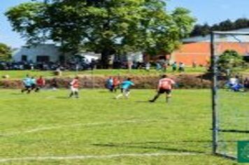 1ª EDIÇÃO DOS JOGOS RURAIS DE INTEGRAÇÃO REUNIU CENTENAS DE PESSOAS NESTE DOMINGO