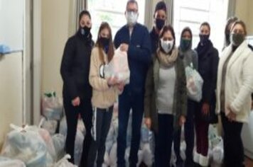 ADMINISTRAÇÃO MUNICIPAL ESTÁ DISTRIBUINDO CERCA DE 8 TONELOADAS DE ALIMENTOS PARA ALUNOS DA REDE MUNICIPAL DE ENSINO