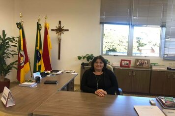 VICE-PREFEITA BETI ASSUME INTERINAMENTE EM FÉRIAS DO PREFEITO ROGÉRIO