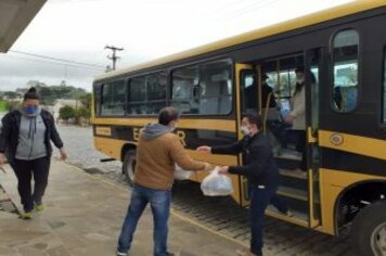 ️ADMINISTRAÇÃO MUNICIPAL DESTINARÁ APROXIMADAMENTE 8 TONELADAS DE ALIMENTOS A FAMÍLIAS DE ESTUDANTES DA REDE MUNICIPAL