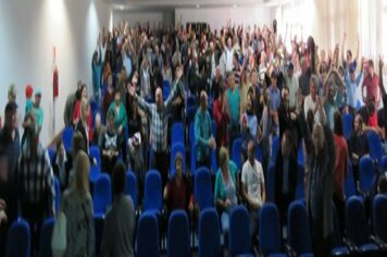 População demonstra apoio ao prefeito Luizinho e vice Beto
