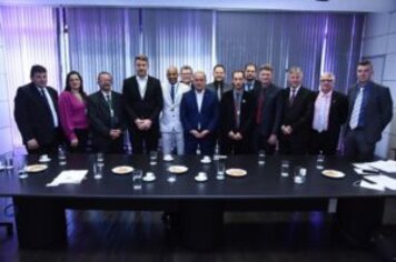 PREFEITO E SECRETÁRIO DE OBRAS CUMPRIRAM EXTENSA AGENDA NA CAPITAL FEDERAL EM BUSCA DE RECURSOS