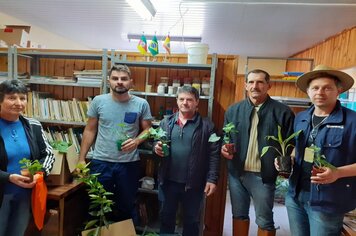 SECRETARIA DE AGRICULTURA E EMATER TRABALHAM JUNTAS