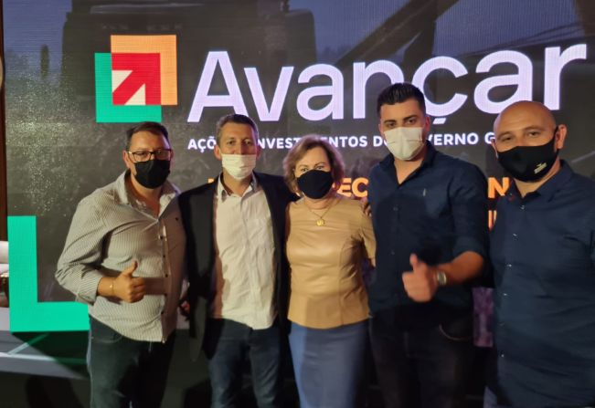 Comitiva de Arvorezinha prestigiou o lançamento do Avançar na Agropecuária e no Desenvolvimento Rural – Programa do Governo Estadual