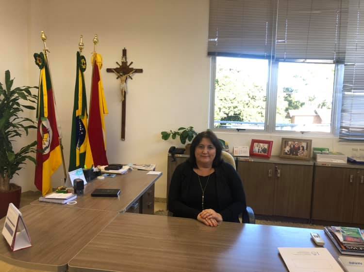 VICE-PREFEITA BETI ASSUME INTERINAMENTE EM FÉRIAS DO PREFEITO ROGÉRIO