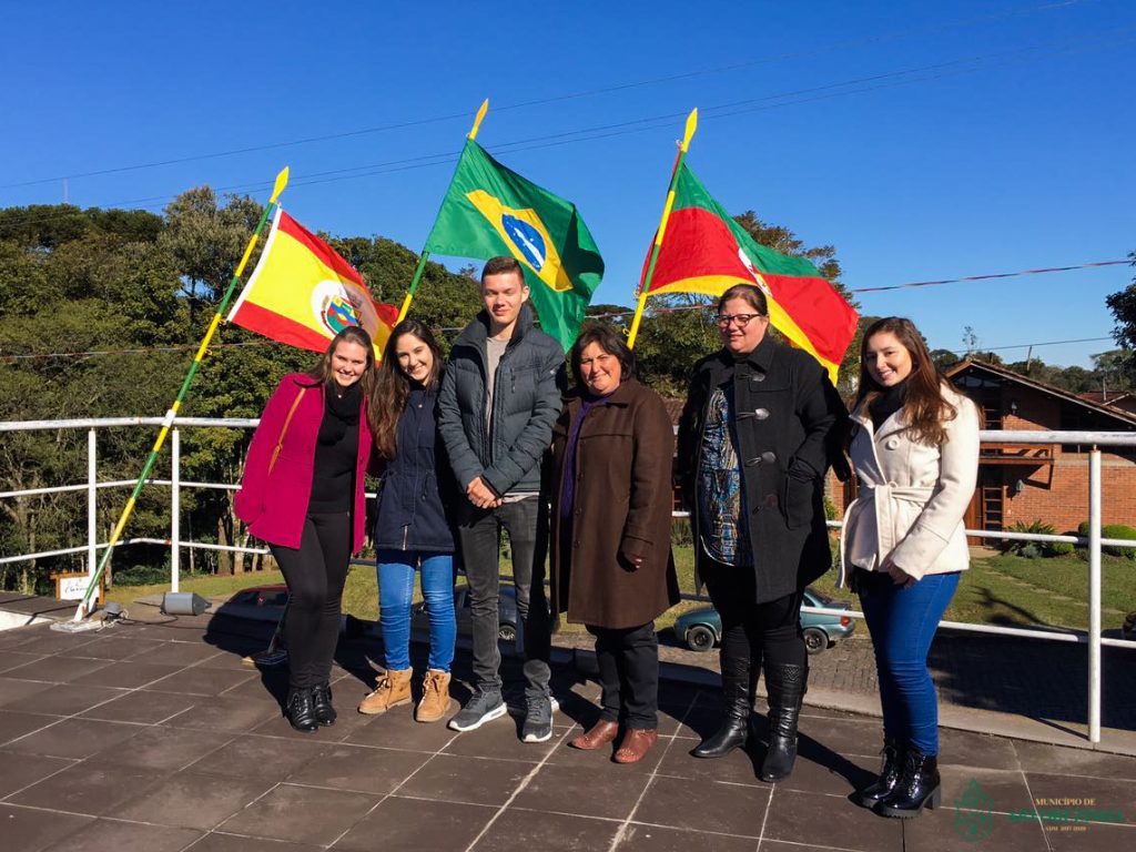 Vice-prefeita Beti recebe intercambista Alemão
