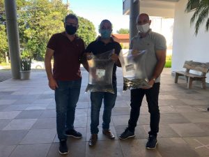 ATIVIDADE DA PISCICULTURA É FOMENTADA ATRAVÉS DA ENTREGA DE ALEVINOS EM ARVOREZINHA