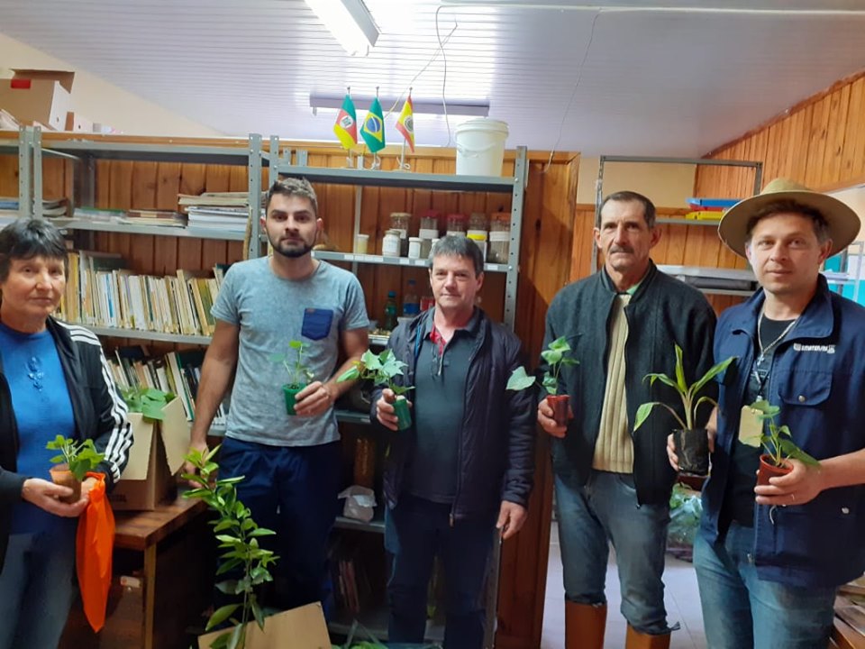 SECRETARIA DE AGRICULTURA E EMATER TRABALHAM JUNTAS